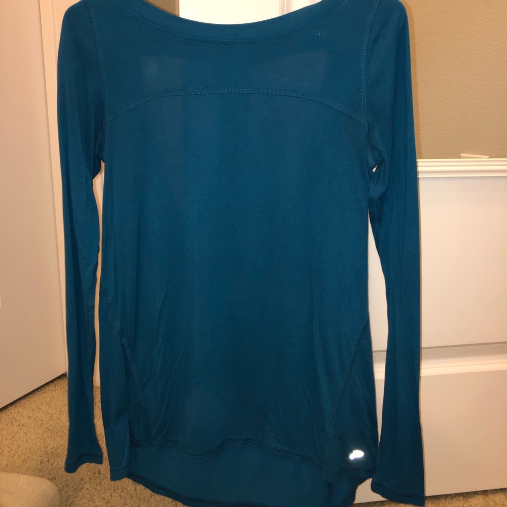 Champion open back shirt